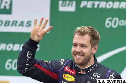 Vettel hace alusión a los cuatro títulos que hasta ahora sumó