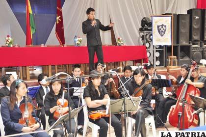 Solista, Luis Ticona y la orquesta dependiente de la UTO