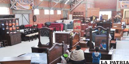 Buena cantidad de muebles se exhiben en Expoteco