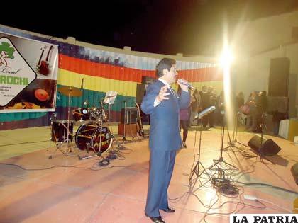 Vico Vega impactó con su presentación en Oruro