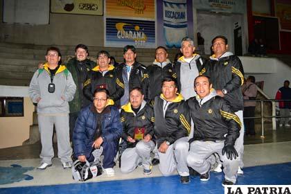 Integrantes del equipo de Dino Leones