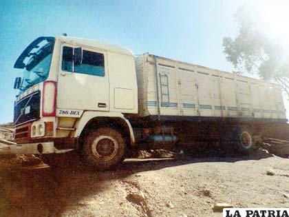 En el interior del camión se encontraron varios documentos