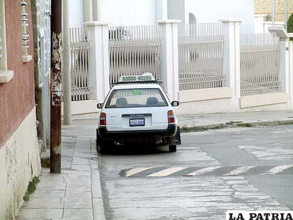 El conductor dejó estacionado su vehículo en un lugar donde podía ocurrir algún hecho de tránsito
