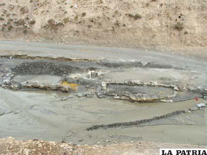 Aguas contaminadas de la empresa minera de Huanuni pretenden ser tratadas en el dique de colas