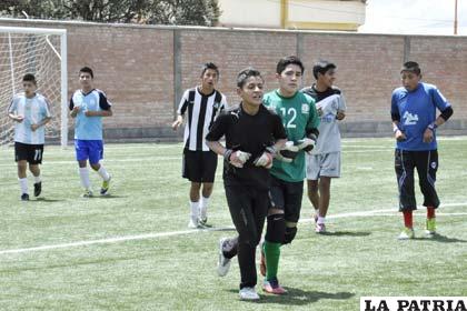 Durante el entrenamiento del combinado orureño