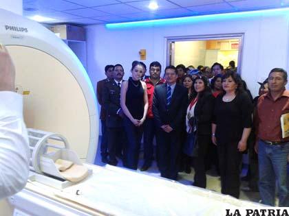 Oruro ya cuenta con equipo de resonancia magnética para servicio público