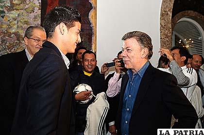 James Rodríguez junto a Juan Manuel Santos