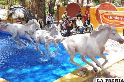 Innovadora escultura que atrae a  visitantes del zoo