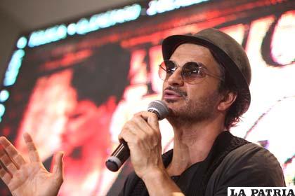 Ricardo Arjona, durante una rueda de prensa