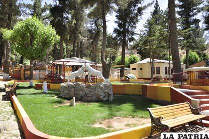 Panorama al ingresar al Zoológico Municipal Andino