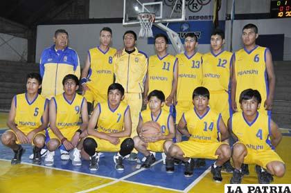 Integrantes de la selección de Huanuni
