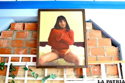 Obra expuesta de Walter Sarabia en la chicharronería “Mar Azul”