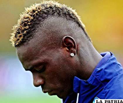 La tristeza de Mario Balotelli, delantero del Liverpool de Inglaterra
