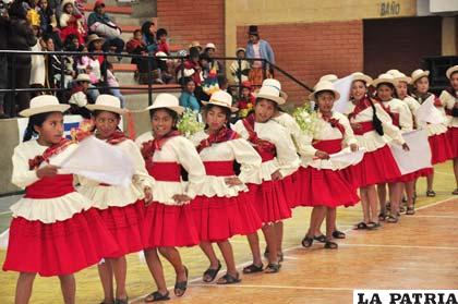 Niños no deben salir de los colegios o escuelas para realizar demostraciones o festivales