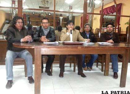 Durante la reunión de los artistas de música en Oruro