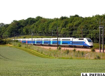 China ayudará a financiar obras para el funcionamiento de un ferrocarril interoceánico en Sudamérica 