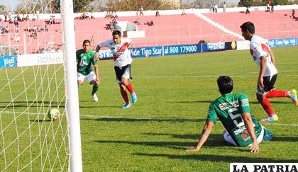 Nacional venció en la ida que se jugó en Tarija (5-1) el 31/08/2014