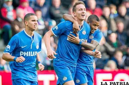Luuk de Jong anotó el gol del PSV Eindhoven