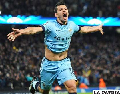 Agüero hizo triplete para el Manchester City ante el Bayern
