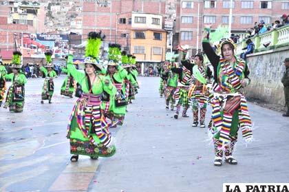 La danza del tinku su originó en el Carnaval de Oruro