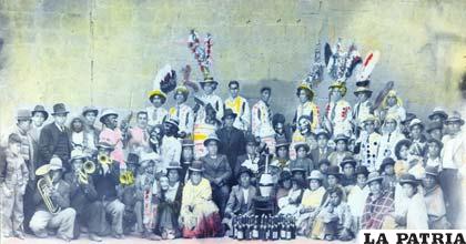 Fotografía histórica de la comunidad Cocani