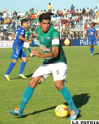 Amador, capitán de Petrolero