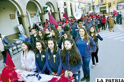 Impulsores de la marcha del orgullo de ser orureño satisfechos con la respuesta de la población