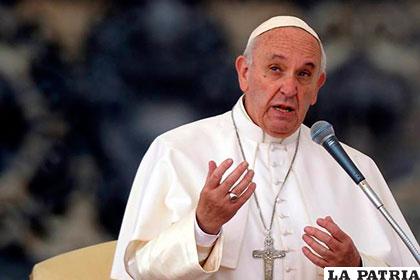 El Papa dijo que la mujer debe ser cuidada y ayudada en el ámbito laboral