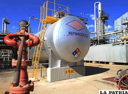 El déficit en el país es producto de la caída del precio del petróleo /cambio.bo