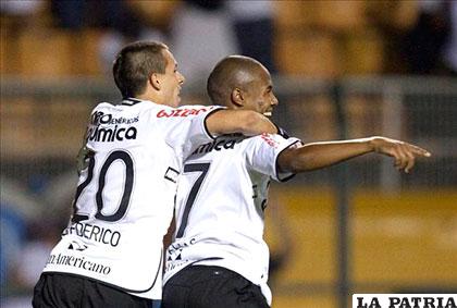 Corinthians fue superior al Mineiro y se acerca al título /sumadiario.com