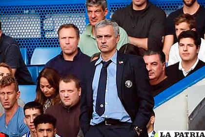 El desconcierto de Mourinho por la derrota de su equipo en condición de local a manos del Liverpool (1-3) /sumadiario.com