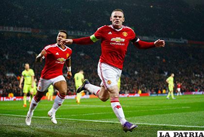 Wayne Rooney anotó el único gol para la victoria del Manchester /as.com