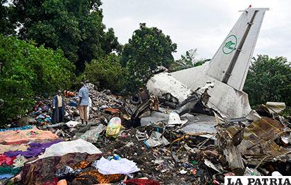 Al menos 40 muertos al estrellarse un avión de carga en Sudán del Sur /info7.mx