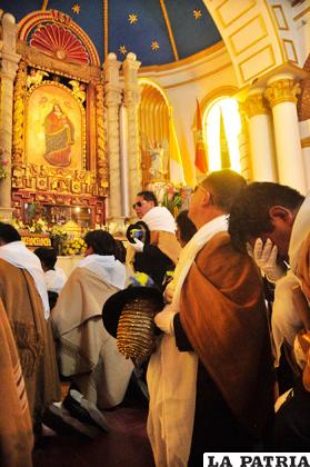 Miles de devotos llegaron a los pies de Nuestra Señora del Socavón