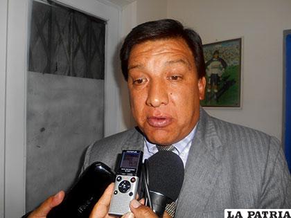 Alex Cárdenas, presidente del Comité Electoral