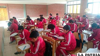 Niños de la U.E. Kantuta rindieron prueba en matemática