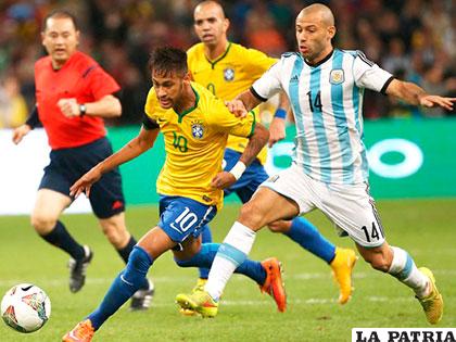 Neymar y Mascherano volverán a enfrentarse esta noche /libero.pe
