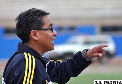 Adalberto Sandy, entrenador de EM Huanuni