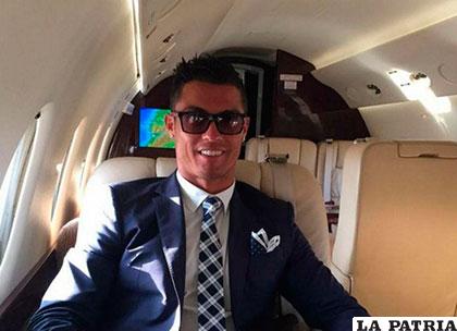 La felicidad de Cristiano Ronaldo en su nuevo avión /critica.com