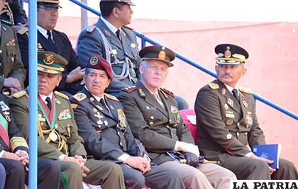 Comandantes de los ejércitos de Venezuela, Ecuador y Argentina