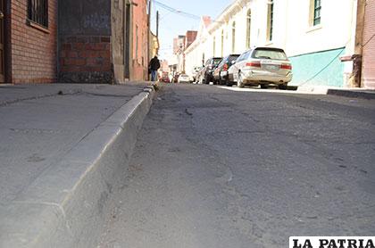 La calle Soria Galvarro no fue arreglada a pesar de haberse pagado Bs. 200 mil