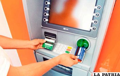 Cajeros automáticos, no son utilizados con frecuencia por los clientes de entidades bancarias /ANF