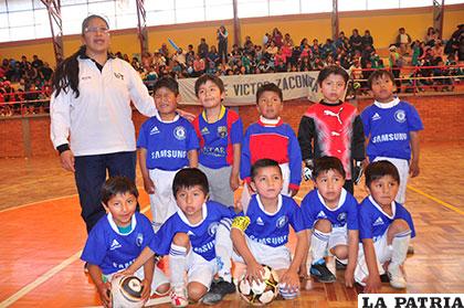 Lola Cardona ocupó el segundo lugar en futsal