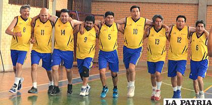El equipo de Coteor en básquetbol varones logró el primer lugar