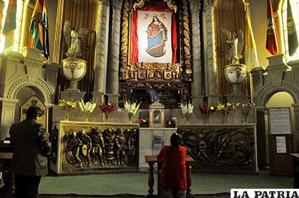 Réplica de la Virgen del Socavón trabajada por artistas del Taller de Arte Sacro 