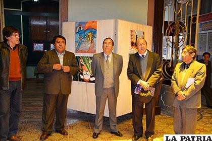Inauguración de la exposición de pinturas de alumnos del colegio 