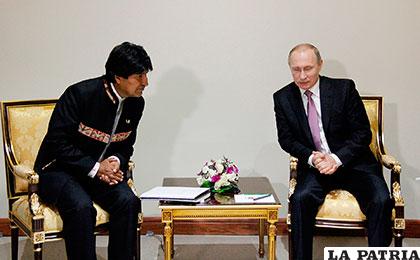 El Presidente Morales y su homólogo de Rusia, Vladímir Putin /ABI