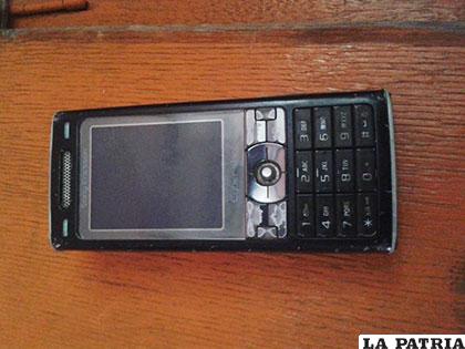 El celular que se olvidaron los antisociales durante el robo