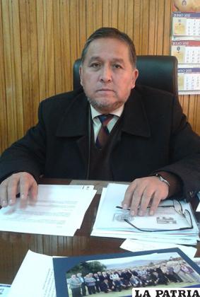 El rector de la UTO, Carlos Antezana