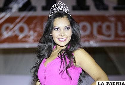 La Miss Expoteco 2015, Lena Makowsky Rico también estuvo presente